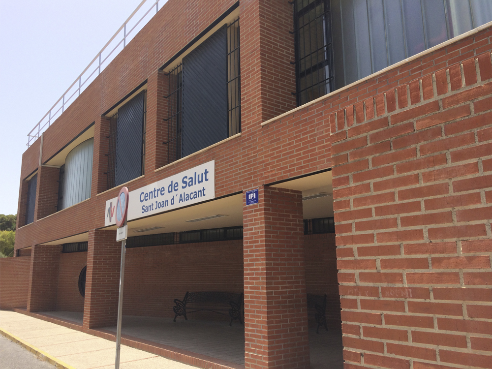 Fachada delantera del actual centro de salud de Sant Joan