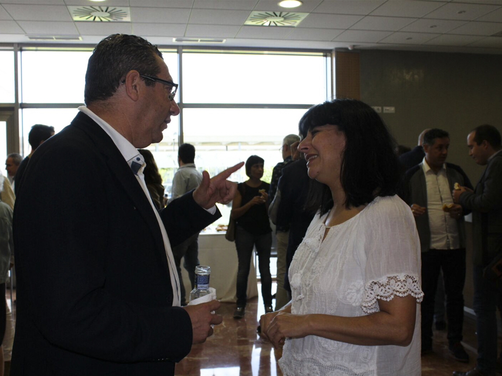 Anaí Carreño junto al alcalde de Benidorm, Antonio Pérez