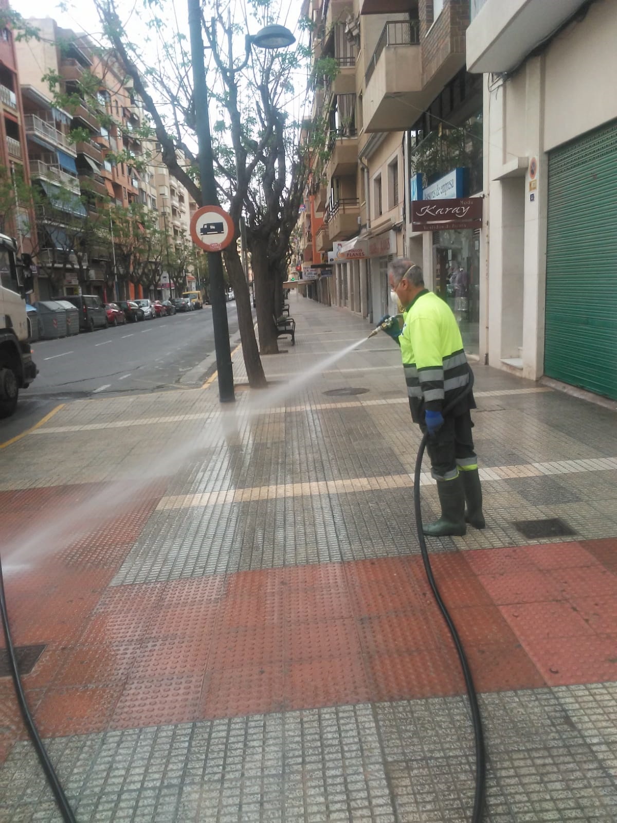 imagen limpieza avda. la Rambla