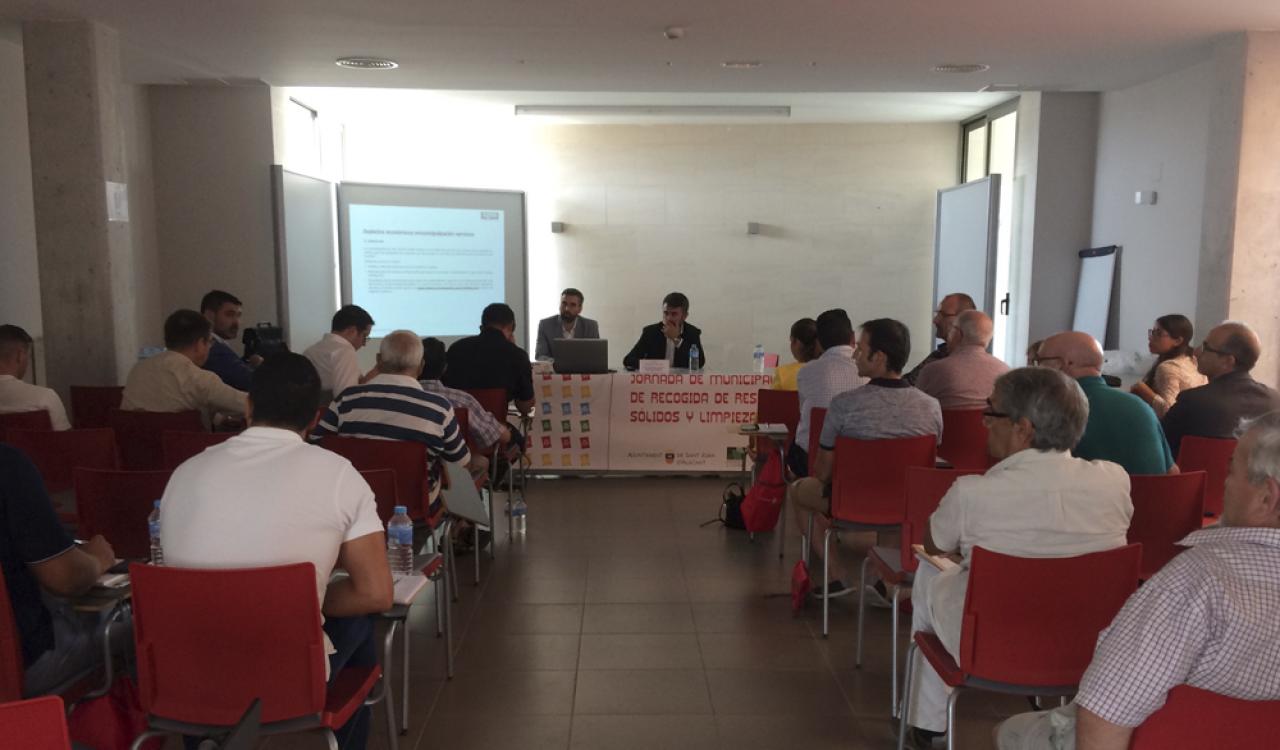 Sala de la Biblioteca Municipal de Sant Joan, donde se celebró la Jornada