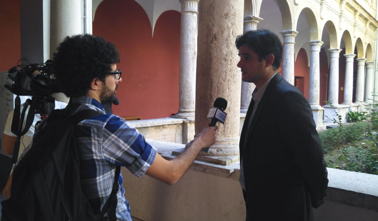 Jaime Albero, alcalde de Sant Joan, durante una entrevista en los medios