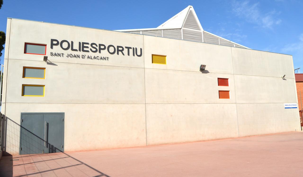 Fachada polideportivo