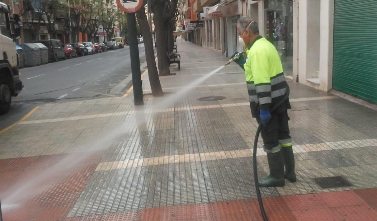 imagen limpieza avda. la Rambla